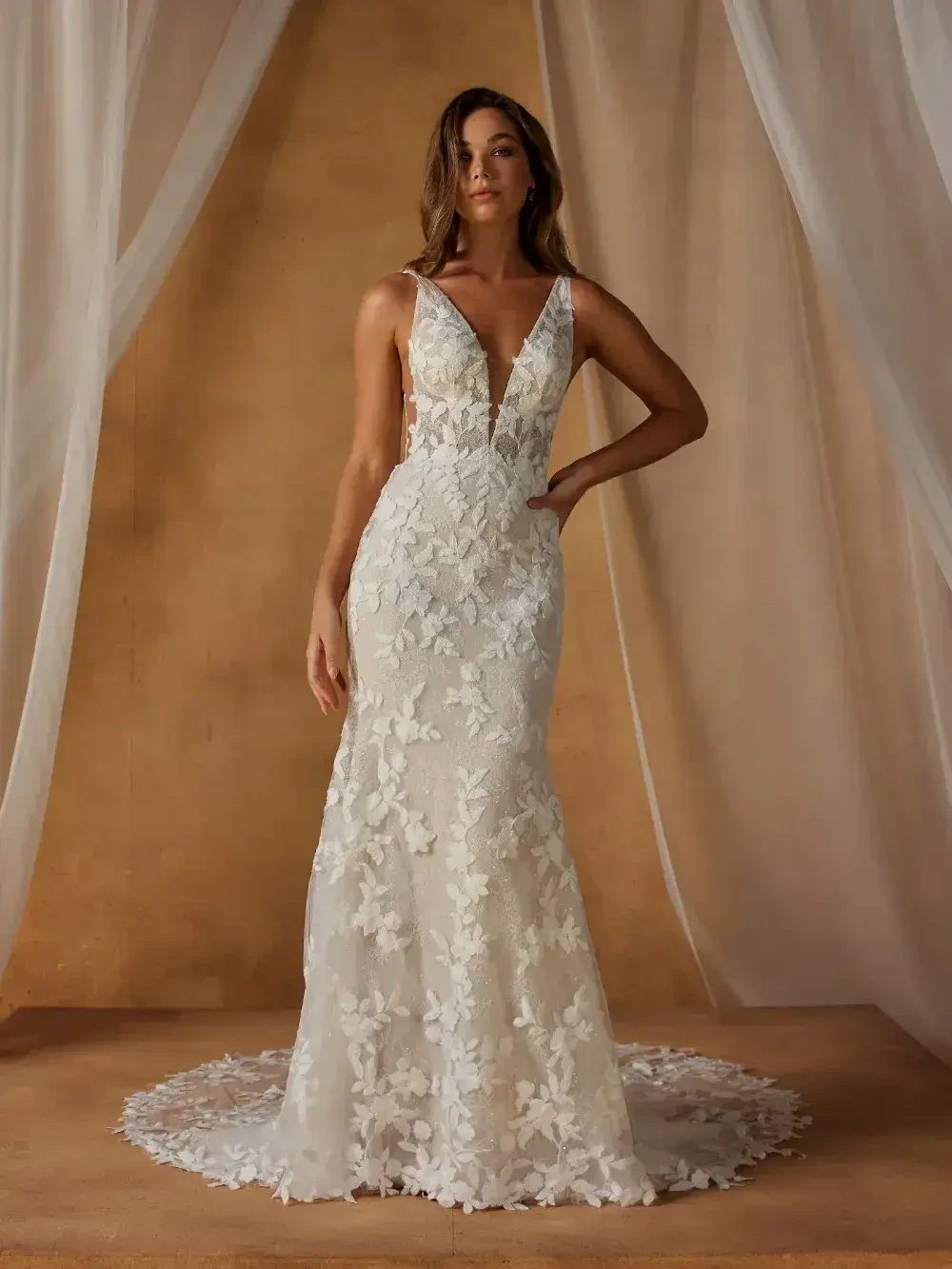Visit Wedding Dress Shopping in Memphis: Everything Brides Should Know Before Their Appointment details page